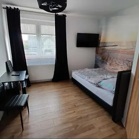 Goscinne Alicja Woronko *